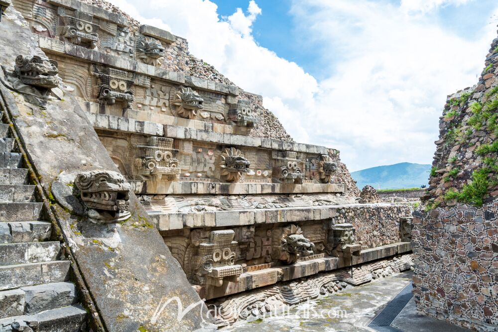 Teotihuacan Pyramid Dragon Spouts 7086 Wallpaper Wall Mural